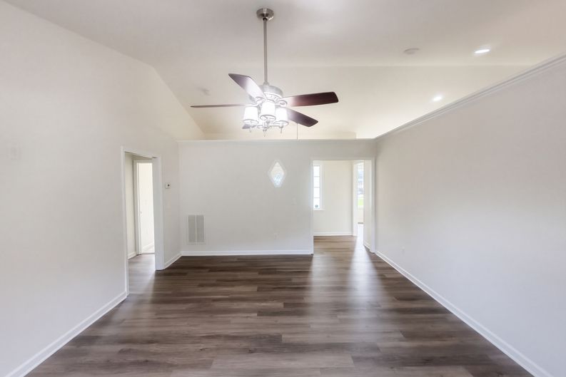 Photo 6 of 32 of 1415 Faith Meadows Ln, Asheboro, NC