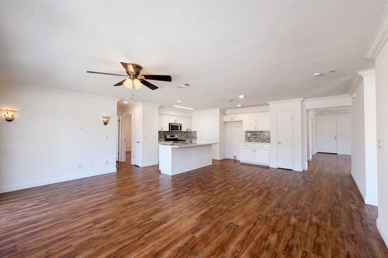 Photo 10 of 39 of 8460 Orchard Creek Way, Elk Grove, CA