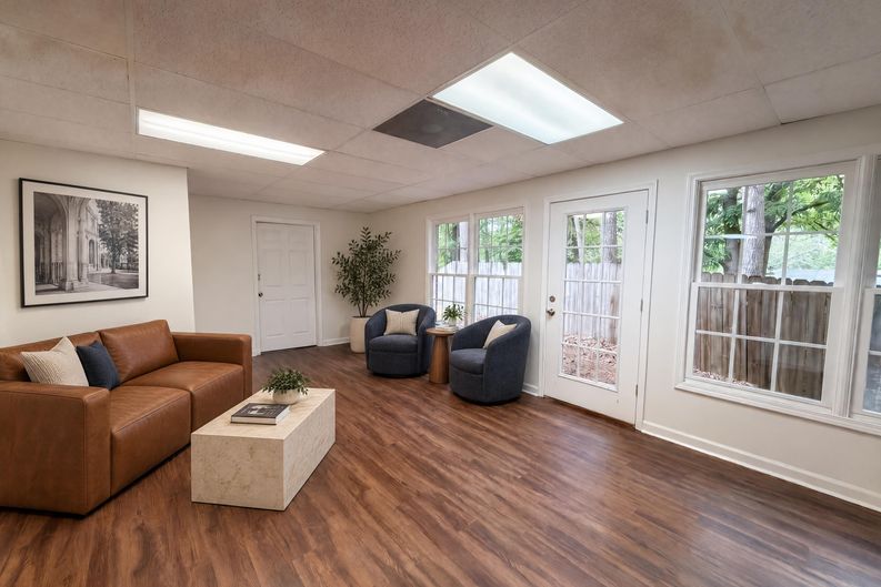 Photo 11 of 56 of 2298 Camden Dr SW, Marietta, GA