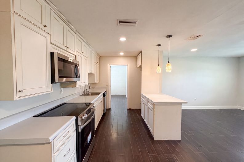 Photo 14 of 19 of 4147 Willow South Dr, Mulberry, FL