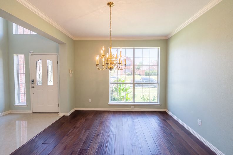 Photo 9 of 22 of 3606 Fairlands Dr, Richardson, TX
