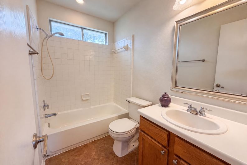 Photo 16 of 22 of 5810 Vasey Blvd, Austin, TX
