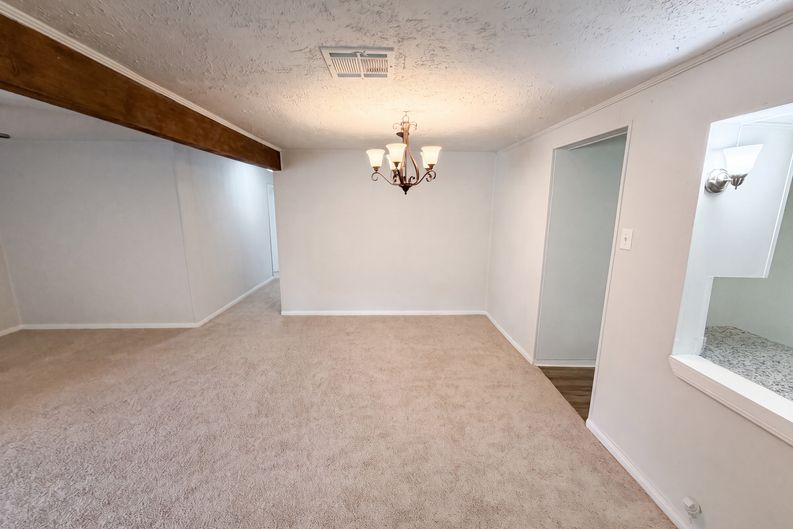 Photo 8 of 20 of 10502 Bessemer St, Houston, TX
