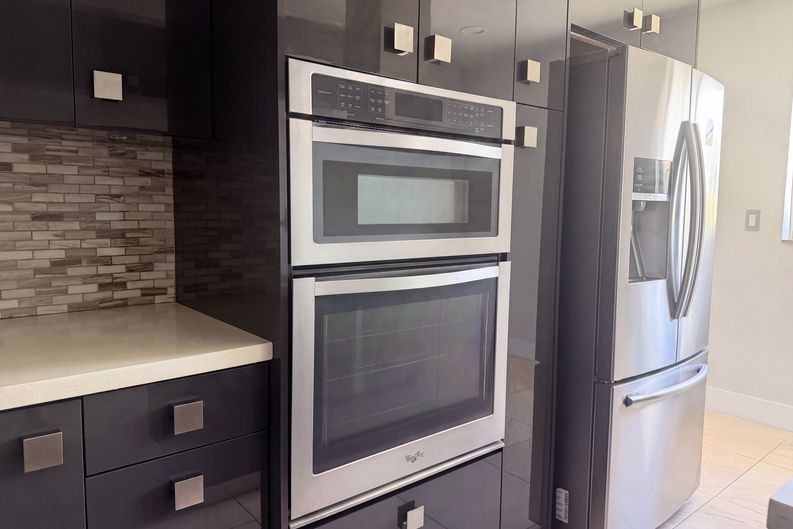 Photo 5 of 22 of 6200 SW 109th Ave, Miami, FL