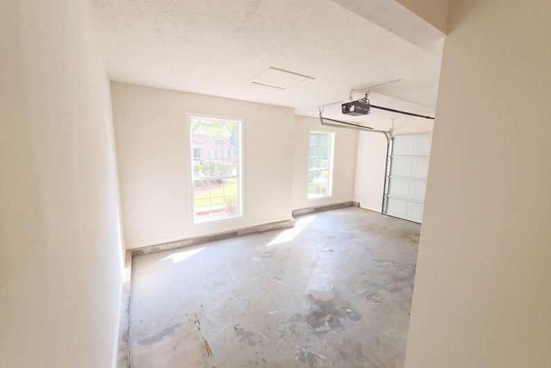 Photo 8 of 46 of 3205 Summit Place Dr, Loganville, GA
