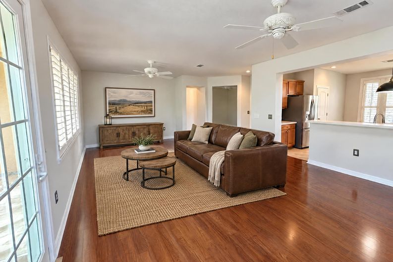 Photo 3 of 17 of 115 Purple Sage Dr, Georgetown, TX