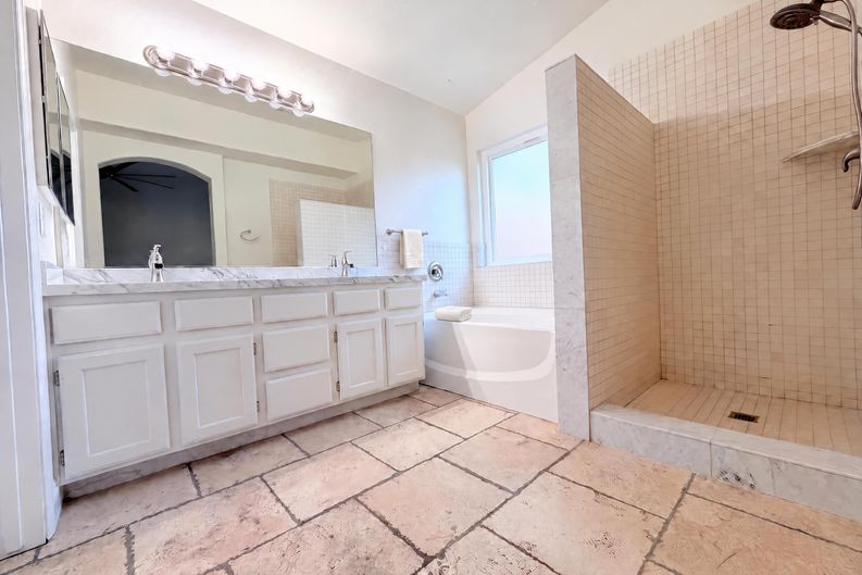 Photo 32 of 39 of 8032 Tailwind Ave, Las Vegas, NV