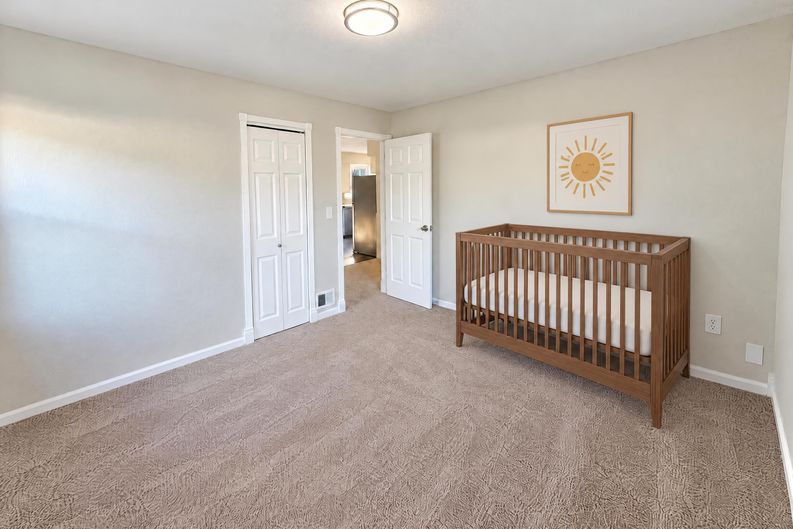 Photo 8 of 24 of 1541 E 254th St, Euclid, OH