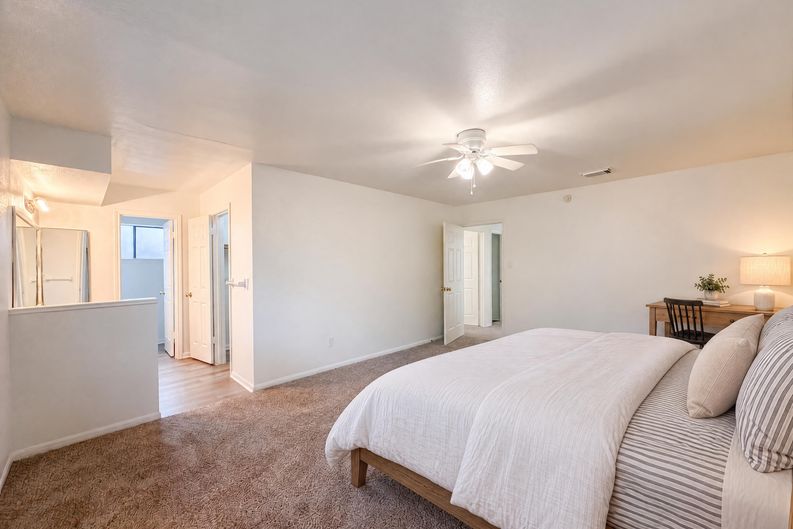Photo 4 of 19 of 3714 Saint William Ln, Houston, TX