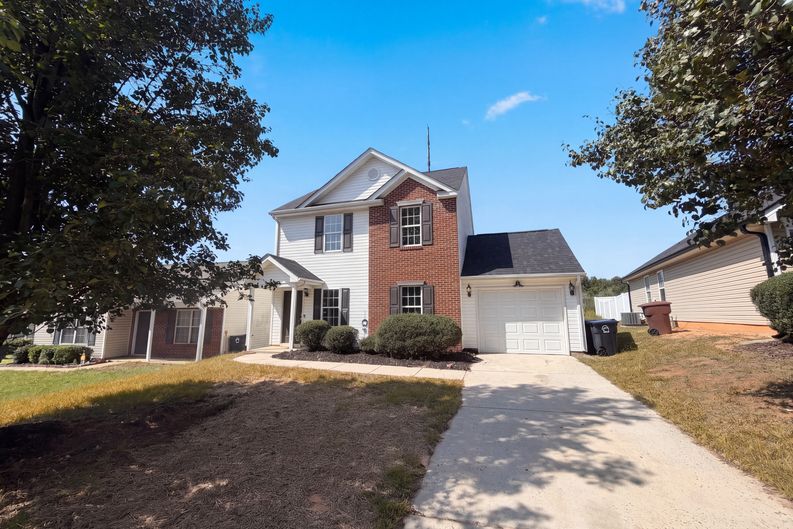 Photo 16 of 19 of 6008 White Chapel Way, Greensboro, NC
