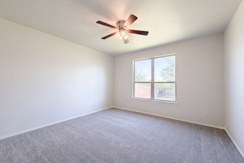 Photo 11 of 21 of 5904 Saddle Pack Dr, Fort Worth, TX