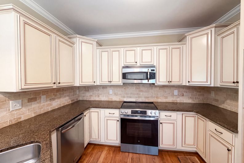 Photo 6 of 25 of 5474 Alamo Dr, Winston Salem, NC