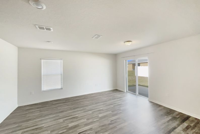 Photo 10 of 19 of 305 Camellia Ct, Kissimmee, FL