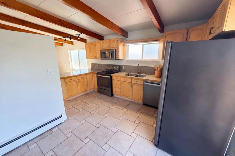 Photo 11 of 63 of 7811 W 62nd Ave, Arvada, CO