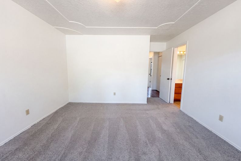 Photo 9 of 20 of 4417 Spanish Broom Ct NW, Albuquerque, NM