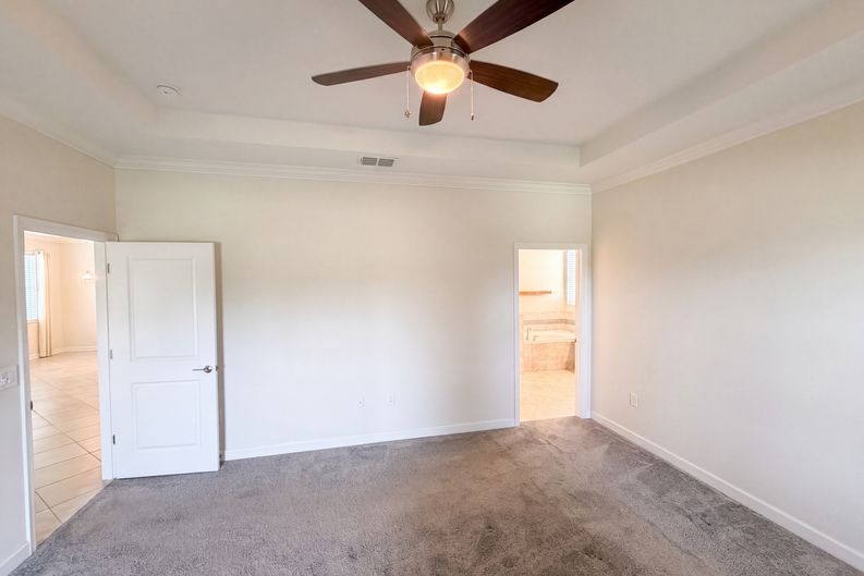 Photo 4 of 25 of 4112 Innovation Ln, Clermont, FL