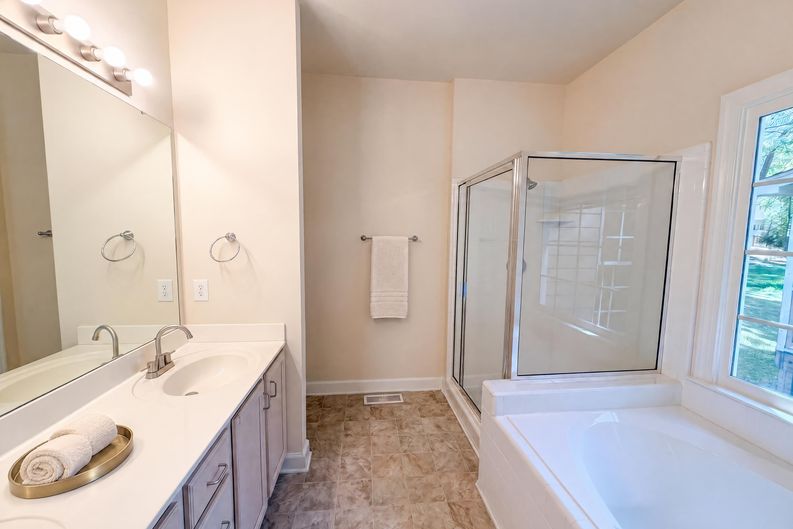 Photo 6 of 16 of 6128 Remington Lake Dr, Raleigh, NC