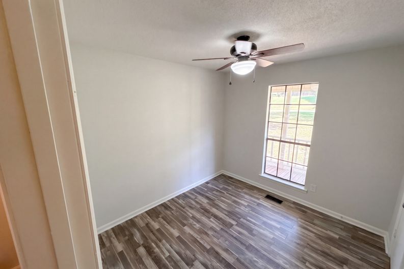 Photo 9 of 14 of 5533 Melissa Dr, Pinson, AL
