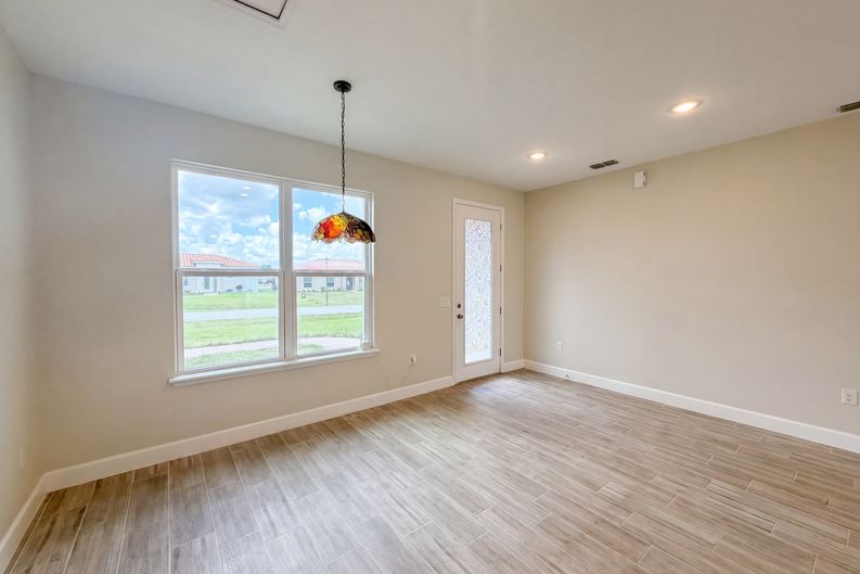 Photo 7 of 22 of 446 Cinnamon Dr, Kissimmee, FL