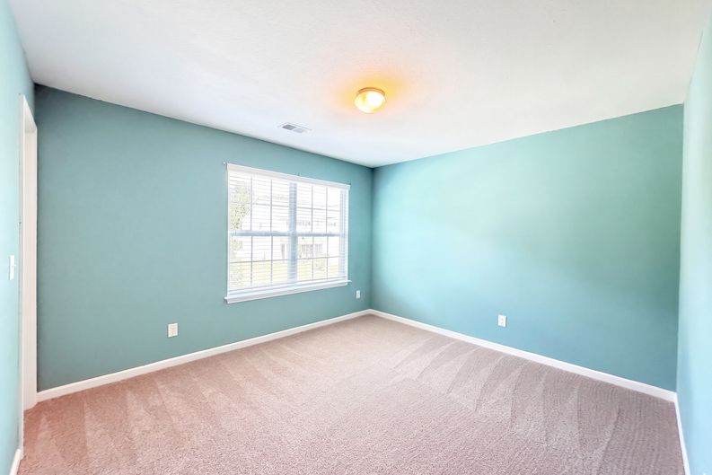 Photo 12 of 19 of 1578 Zeverly St, Winston Salem, NC
