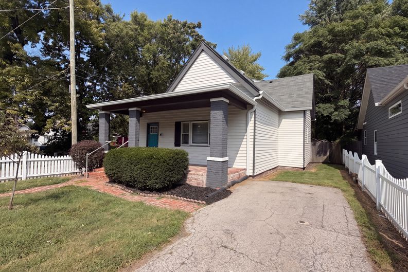 Photo 15 of 17 of 1230 E Pleasant Run Parkway North Dr, Indianapolis, IN