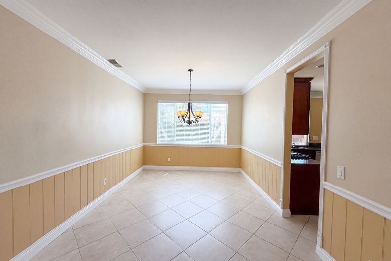Photo 7 of 21 of 27801 Canyon Hills Way, Murrieta, CA
