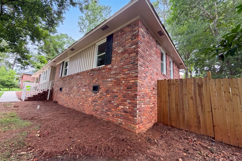 Photo 27 of 29 of 1710 Fairhaven Dr, Columbia, SC