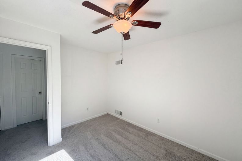 Photo 6 of 21 of 205 NE 1st Street Ter, Blue Springs, MO