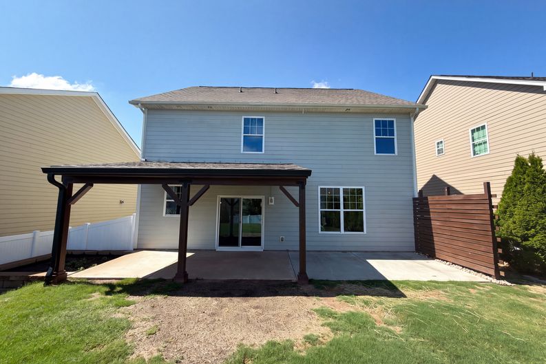 Photo 5 of 18 of 7020 Chrysanthemum Rd, Lancaster, SC