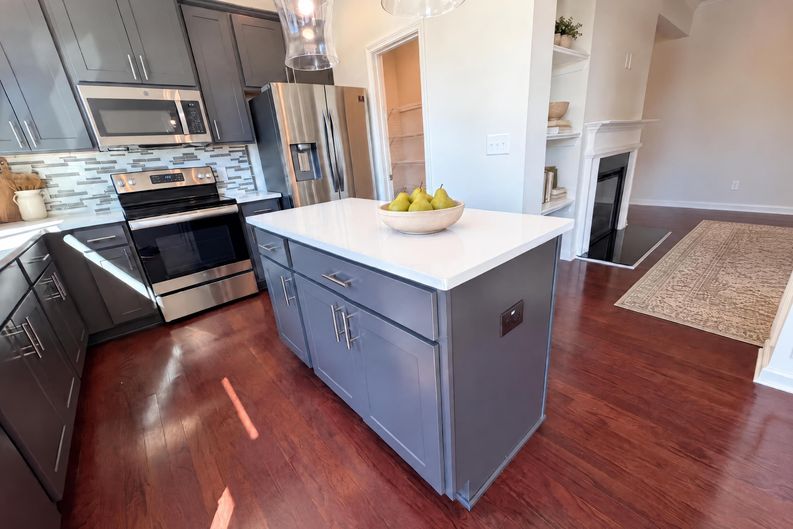 Photo 10 of 29 of 5536 Fairhaven Pl, Fairburn, GA