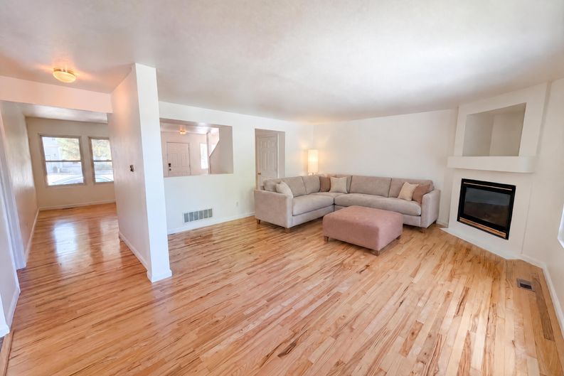 Photo 6 of 29 of 7190 Pine Hills Way, Littleton, CO