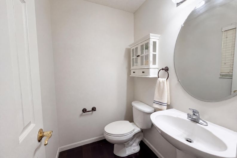 Photo 17 of 51 of 7966 Lazelle Woods Dr, Westerville, OH