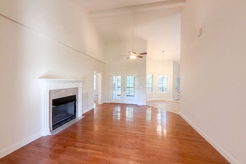 Photo 3 of 36 of 189 Victoria Dr, Inman, SC