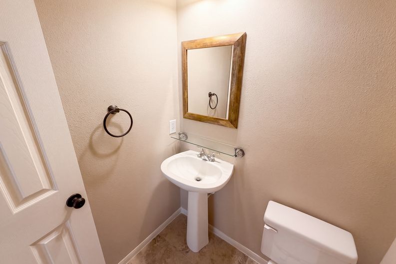 Photo 11 of 25 of 19401 Atasca Oaks Dr, Humble, TX
