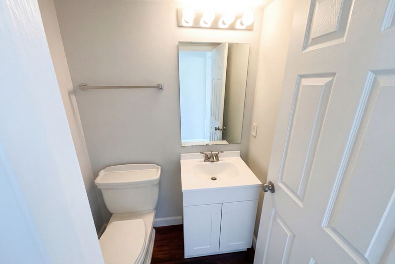 Photo 16 of 31 of 10142 Sandcherry Ln, Indianapolis, IN