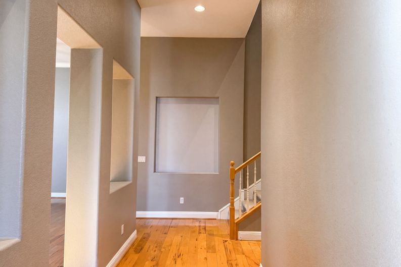 Photo 11 of 51 of 1401 Grey Owl Cir, Roseville, CA