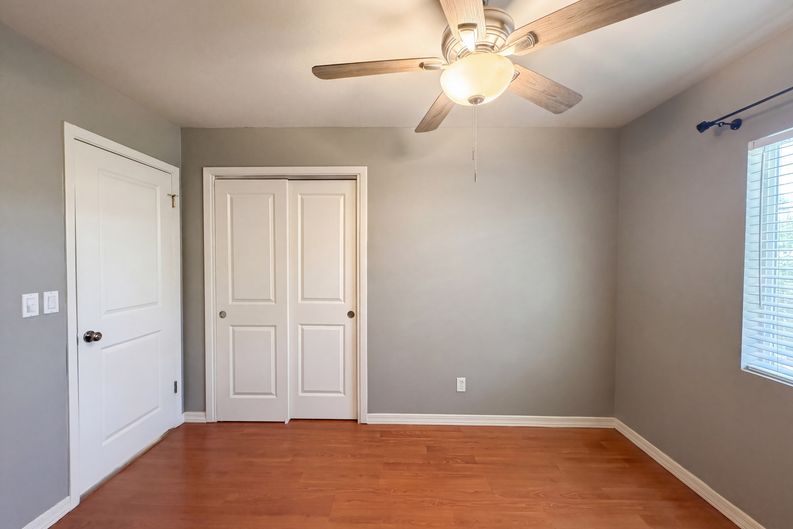 Photo 4 of 22 of 3028 E Marilyn Rd, Phoenix, AZ