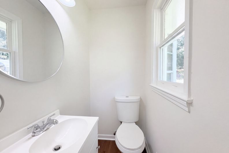 Photo 11 of 17 of 467 Oak Way, Lawrenceville, GA