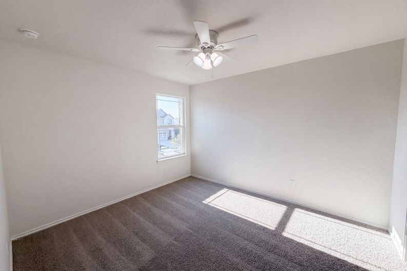 Photo 8 of 19 of 252 Sage Derby Dr, Hutto, TX