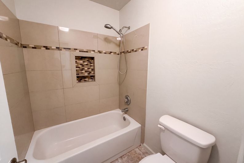 Photo 19 of 34 of 3906 E Amberwood Dr, Phoenix, AZ