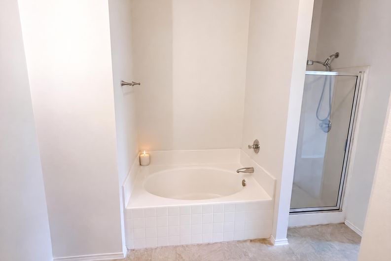 Photo 10 of 17 of 1910 Tawakani Ln, Little Elm, TX