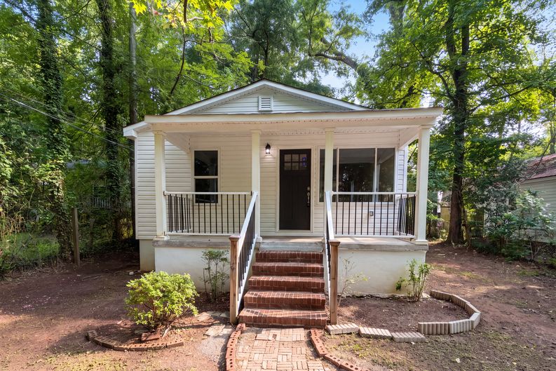 Photo 14 of 17 of 511 Manigault St, Winnsboro, SC