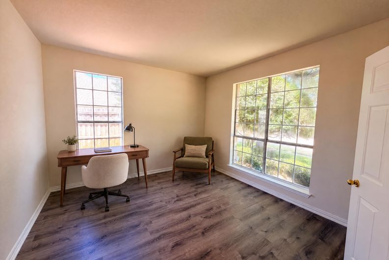 Photo 10 of 22 of 3106 Westshore Dr, Rowlett, TX