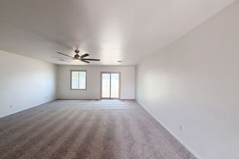 Photo 3 of 26 of 10564 W Buena Vista Dr, Arizona City, AZ