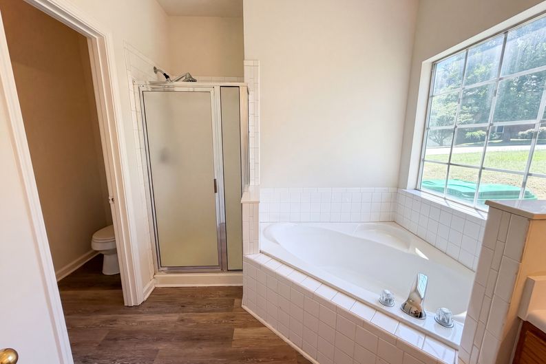 Photo 15 of 55 of 835 Shadow Lake Dr, Lithonia, GA