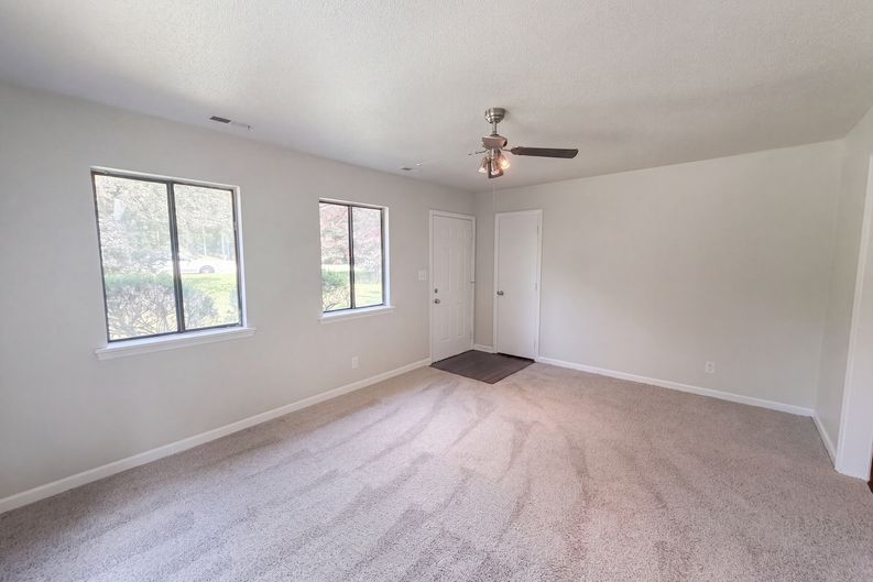 Photo 3 of 16 of 2600 Wedgedale Ave, Durham, NC