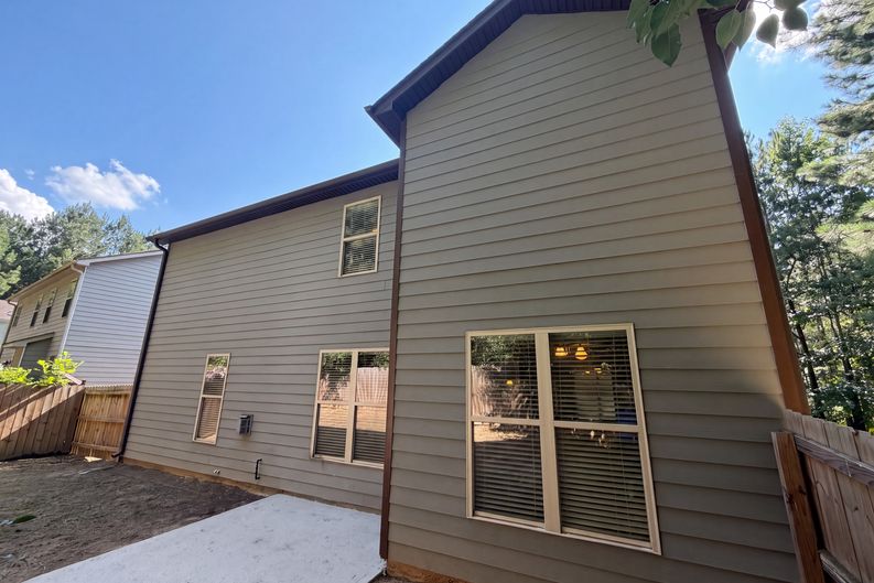 Photo 5 of 23 of 2471 Quincy Loop, Fairburn, GA
