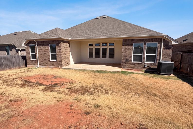 Photo 5 of 18 of 612 Carolyn Ridge Rd, Norman, OK