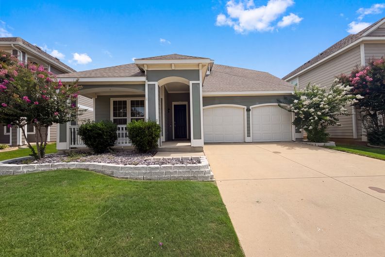 Photo 21 of 26 of 9165 Blackstone Dr, Providence Village, TX