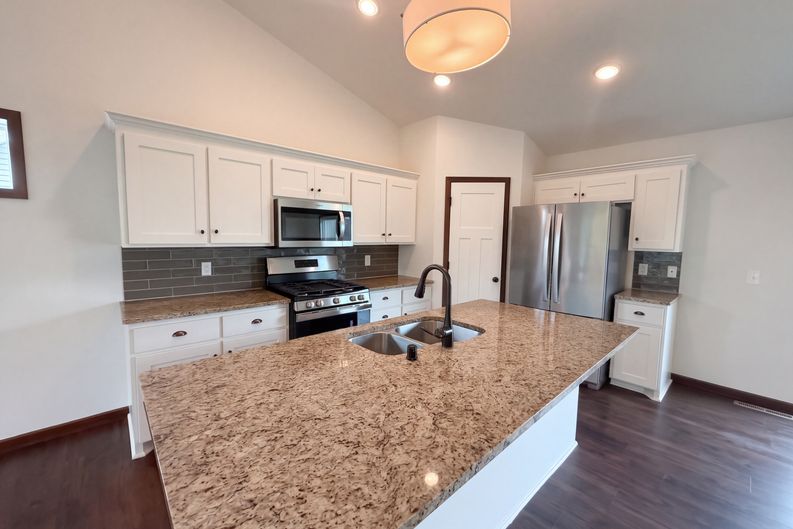 Photo 8 of 42 of 14971 Rabbit St NW, Ramsey, MN